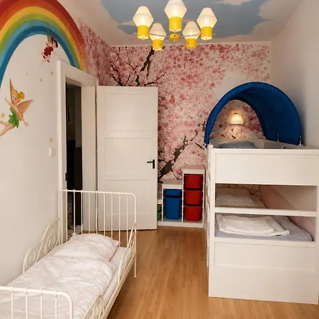 Welcome To Our Cozy Family Apartmán
